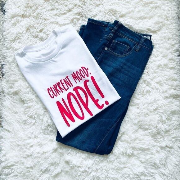 Current Mood Canvas T-shirts - Picture 1 of 4